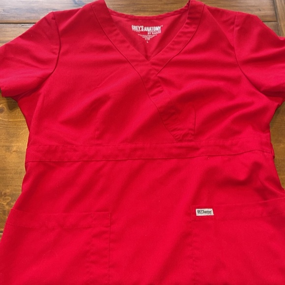 Greys anatomy Red Women's scrubs top large - Picture 1 of 5